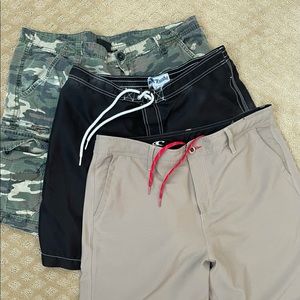 (3) Men’s Shorts XL/36